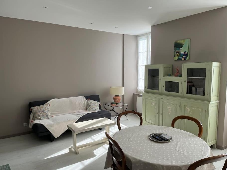 Superbe Appartement Plein Centre Мийо Екстериор снимка
