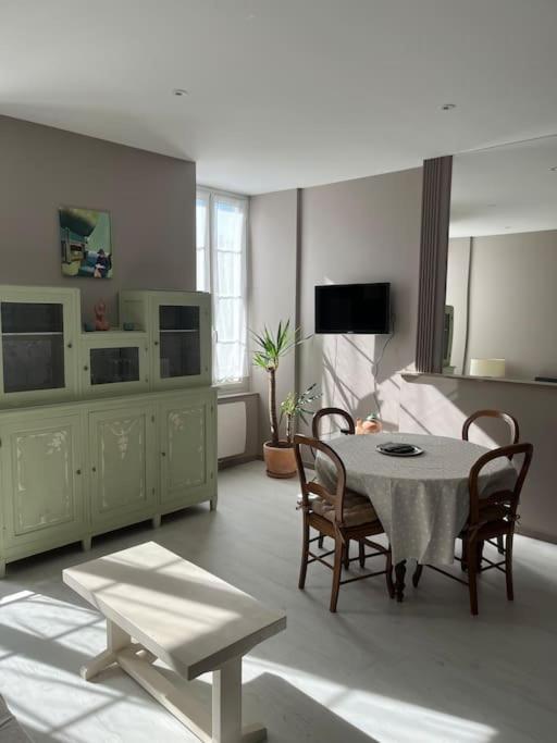 Superbe Appartement Plein Centre Мийо Екстериор снимка