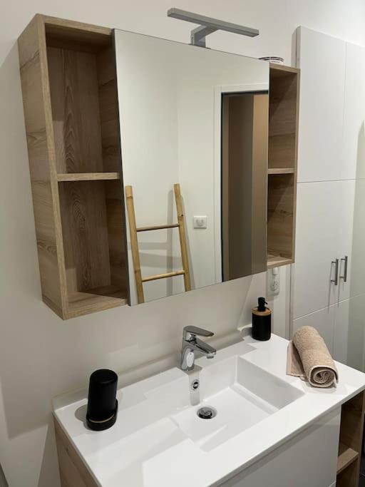 Superbe Appartement Plein Centre Мийо Екстериор снимка